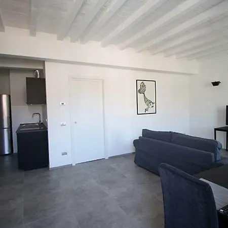 Piazza Trento 11 Appartement