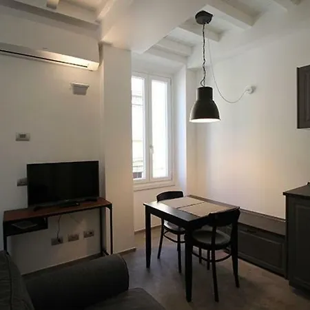 Piazza Trento 11 דירה מונצה