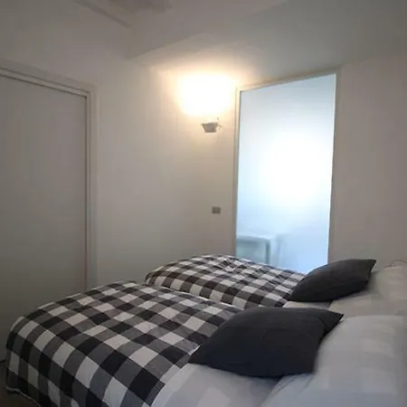 Apartment Piazza Trento 11 Monza